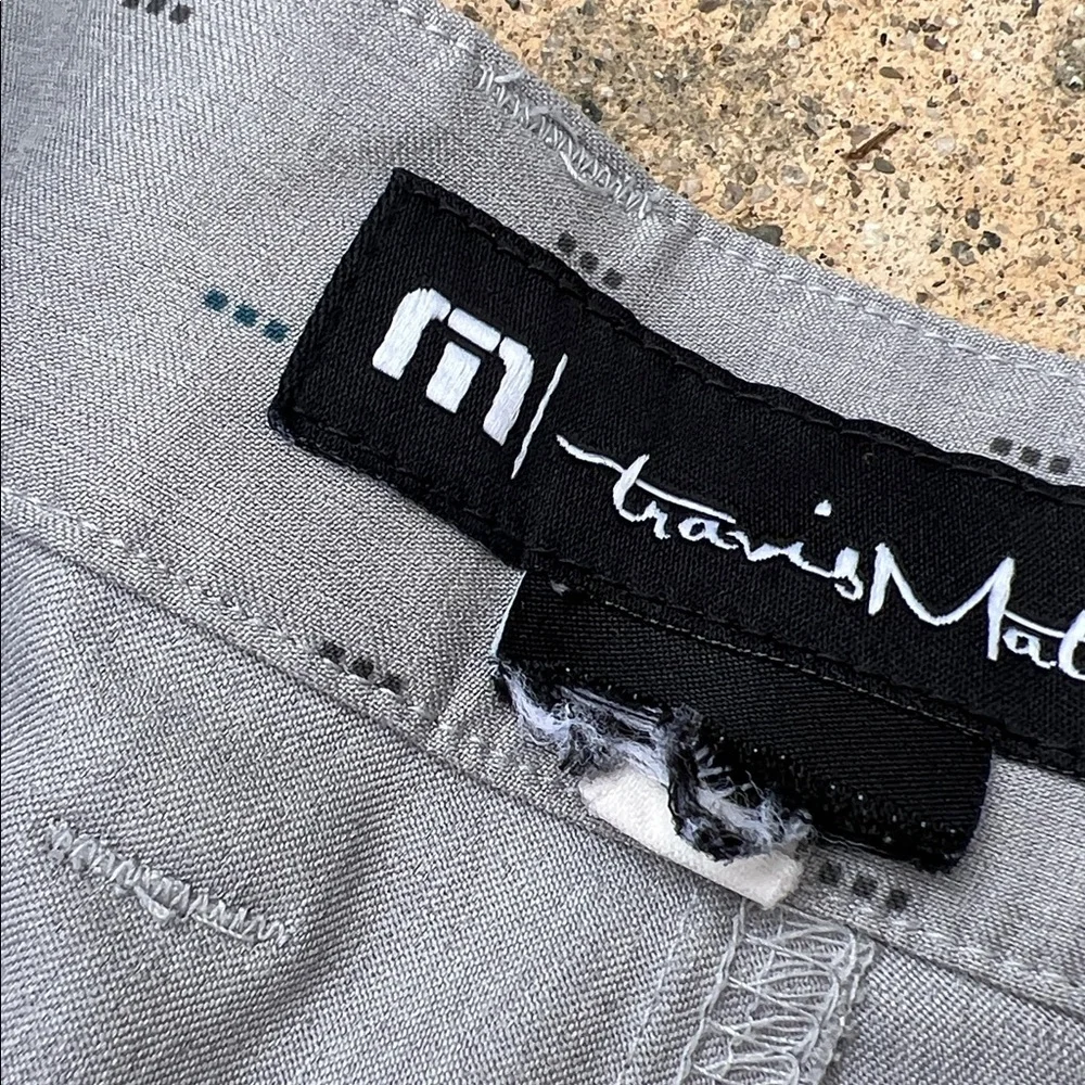 Travis Mathew Grey Geo Print Performance Golf Shorts Men's Size 34